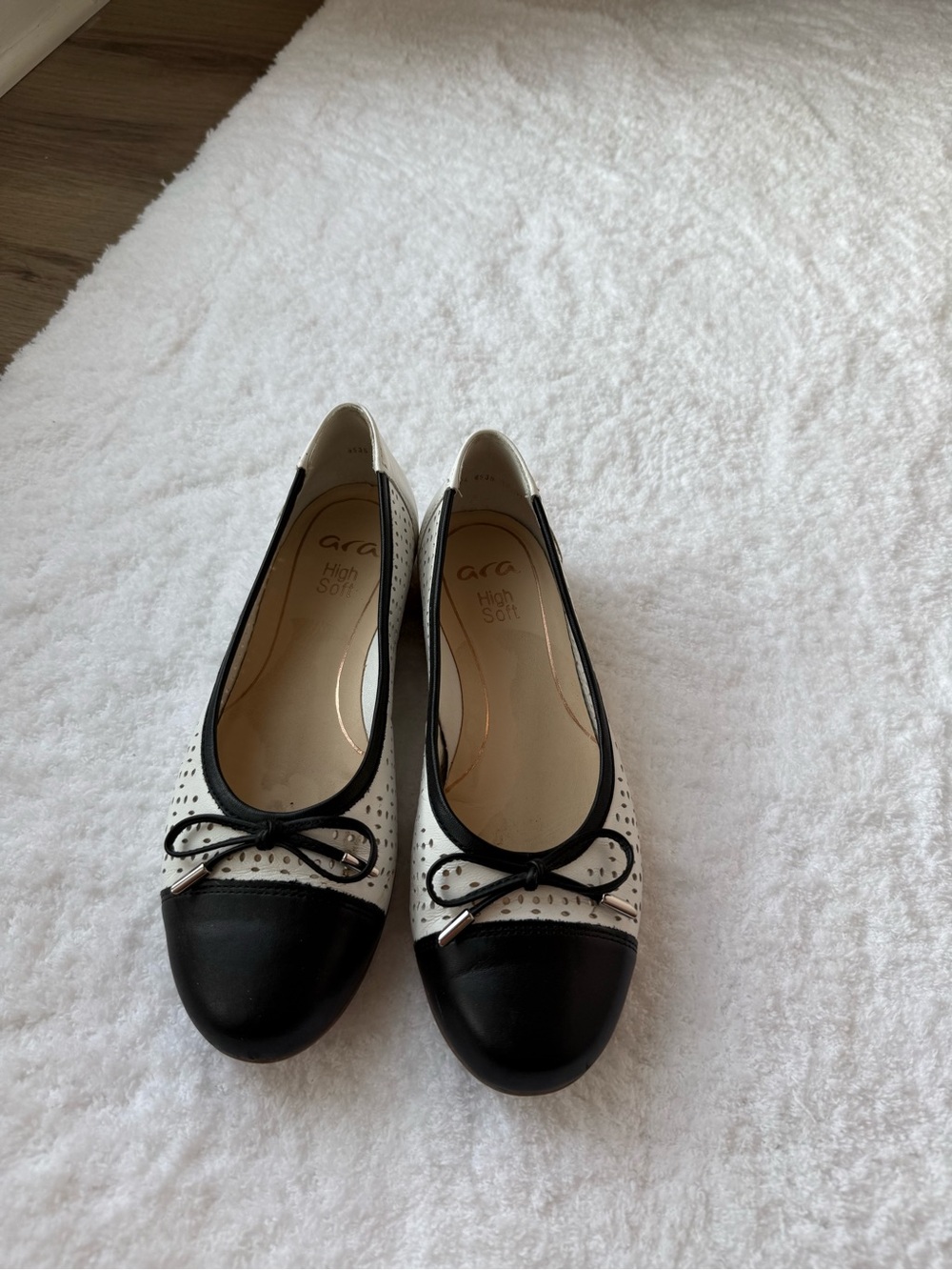 Ara Two-Tone Black and White Ballet Flats with Bow